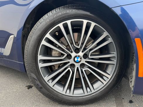 Used 2019 BMW 530i w/ Convenience Package image 8