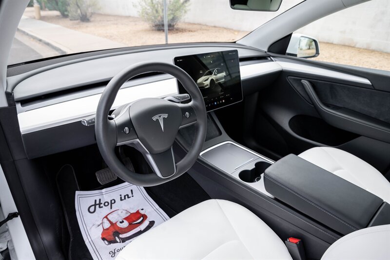 Used 2022 Tesla Model Y Long Range AWD/4WD image 9
