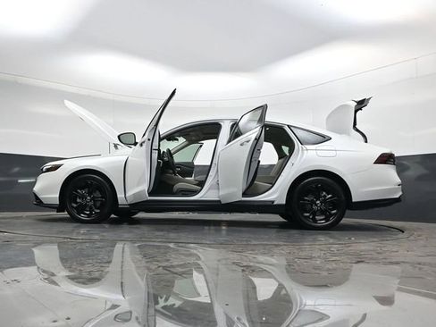 New 2025 Honda Accord SE image 46