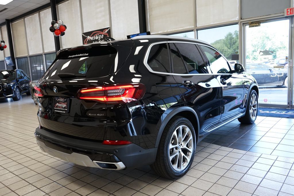 Used 2021 BMW X5 xDrive40i w/ Executive Package AWD/4WD image 18