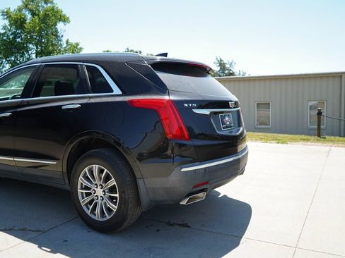 Used 2017 Cadillac XT5 Luxury w/ Driver Awareness Package image 21