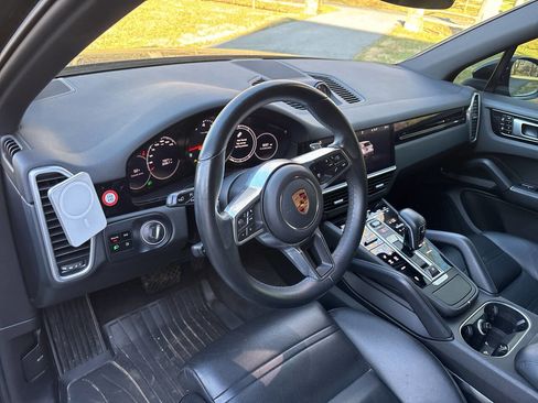 Used 2019 Porsche Cayenne AWD/4WD image 9