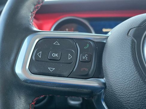 Used 2022 Jeep Wrangler Unlimited Rubicon w/ LED Lighting Group AWD/4WD image 17