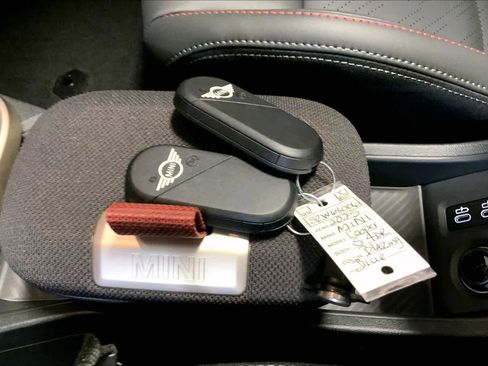 Certified 2025 MINI Cooper S image 14