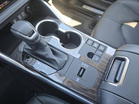 New 2026 Toyota Highlander Limited image 26