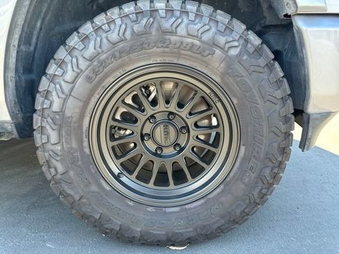 Used 2023 RAM 1500 Limited AWD/4WD image 3