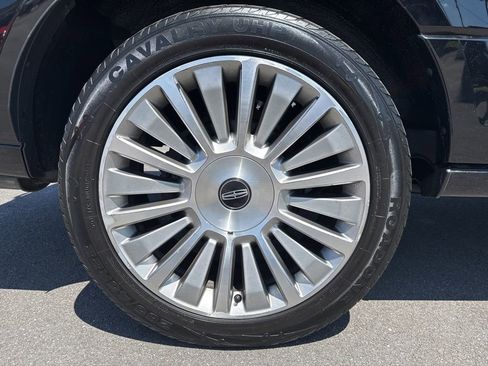 Used 2017 Lincoln Navigator L Reserve AWD/4WD image 15