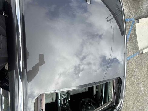 Used 2010 Acura TL SH-AWD image 34