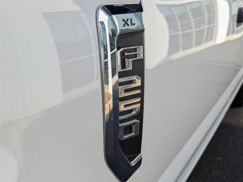 Used 2022 Ford F250 XL w/ Power Equipment Group image 27