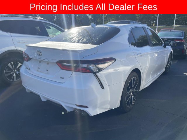 Used 2022 Toyota Camry SE FWD image 8
