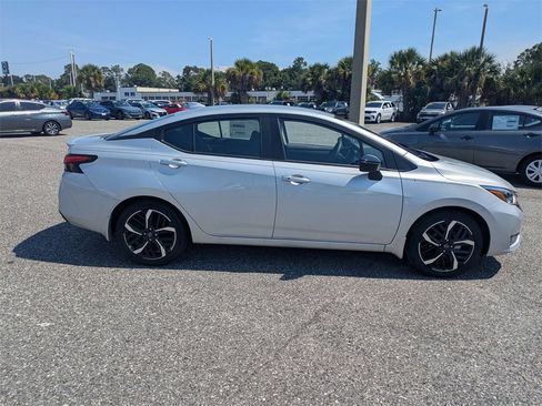 New 2025 Nissan Versa SR w/ Trunk Package image 2