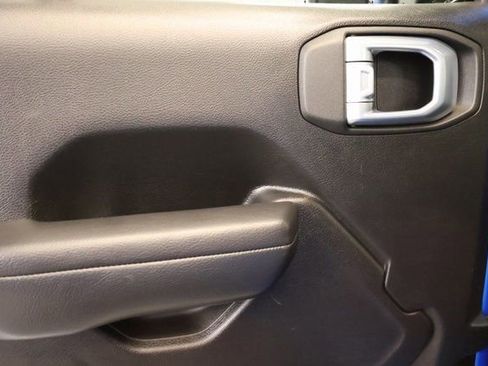 Used 2022 Jeep Gladiator Rubicon w/ Trailer Tow Package image 29