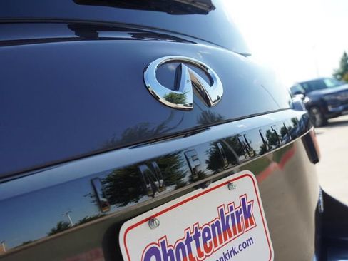 Used 2024 INFINITI QX80 Sensory AWD/4WD image 11