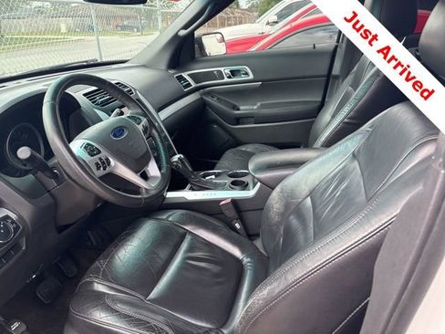 Used 2013 Ford Explorer XLT image 12