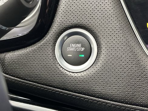 Certified 2025 Cadillac XT5 Premium Luxury image 23