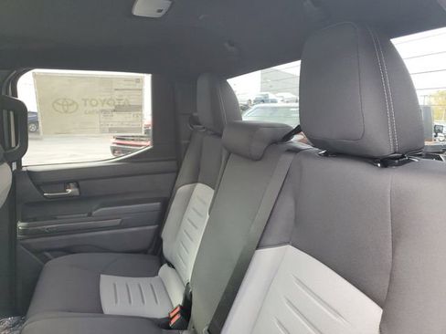 Used 2025 Toyota Tacoma TRD Off-Road image 28