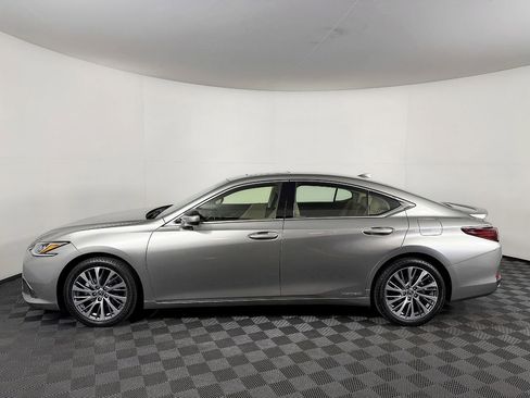 Used 2019 Lexus ES 300h w/ Premium Package FWD image 18