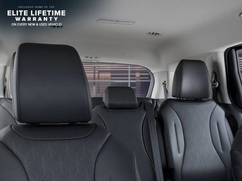 New 2026 Kia Carnival EX FWD image 28