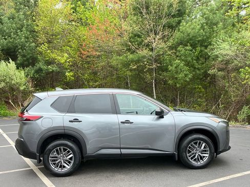 Used 2021 Nissan Rogue S AWD/4WD image 6