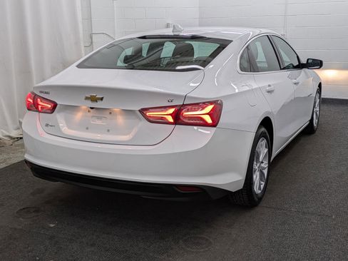 Used 2020 Chevrolet Malibu LT image 2