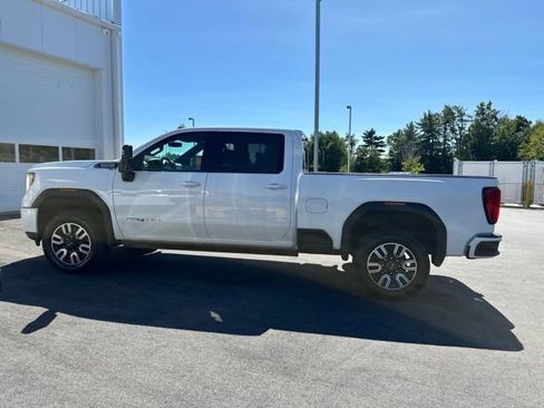 Used 2022 GMC Sierra 3500 AT4 w/ AT4 Preferred Package AWD/4WD image 2