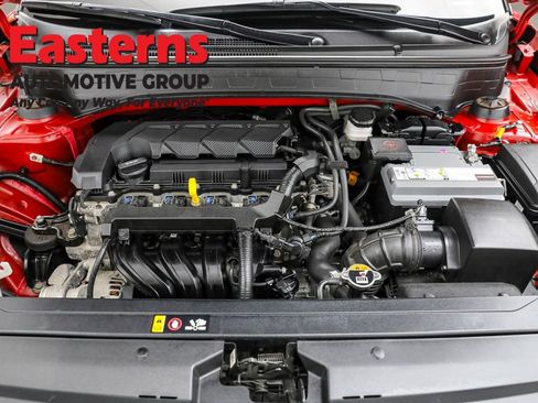 Used 2022 Hyundai Venue SEL image 7