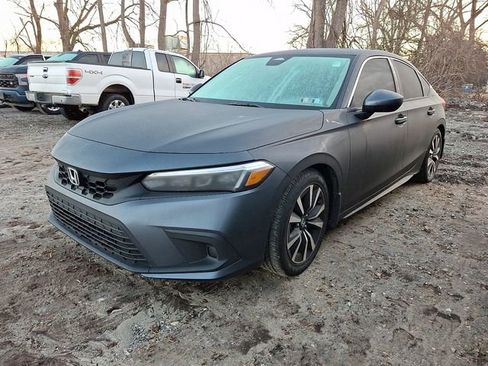 Used 2024 Honda Civic EX-L image 3