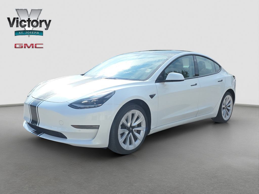 Used 2022 Tesla Model 3 Long Range AWD/4WD image 3