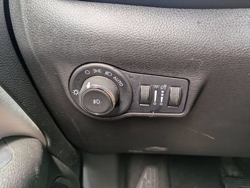 Used 2024 Jeep Compass Limited AWD/4WD image 28