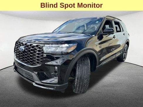 Certified 2025 Ford Explorer ST-Line w/ ST-Line Street Pack image 6