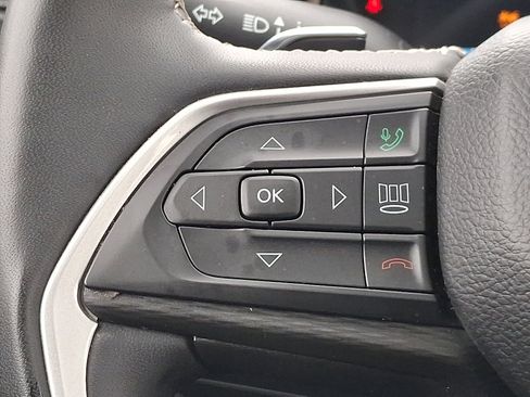 Used 2023 Jeep Grand Cherokee L Laredo image 21