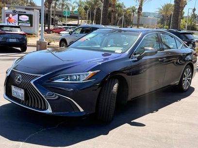 Used 2021 Lexus ES 300h w/ Premium Package