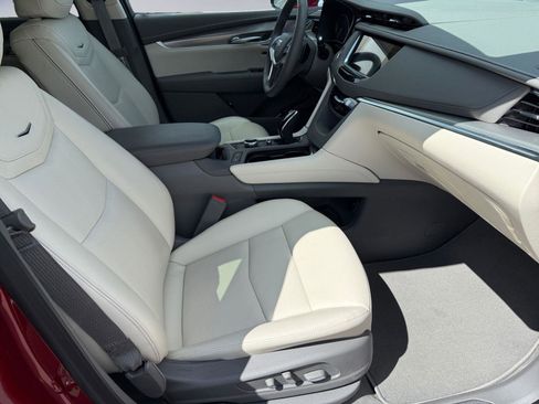 New 2026 Cadillac XT5 Premium Luxury w/ Driver Assist Package FWD image 19