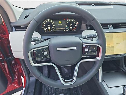 New 2025 Land Rover Discovery Sport S image 18