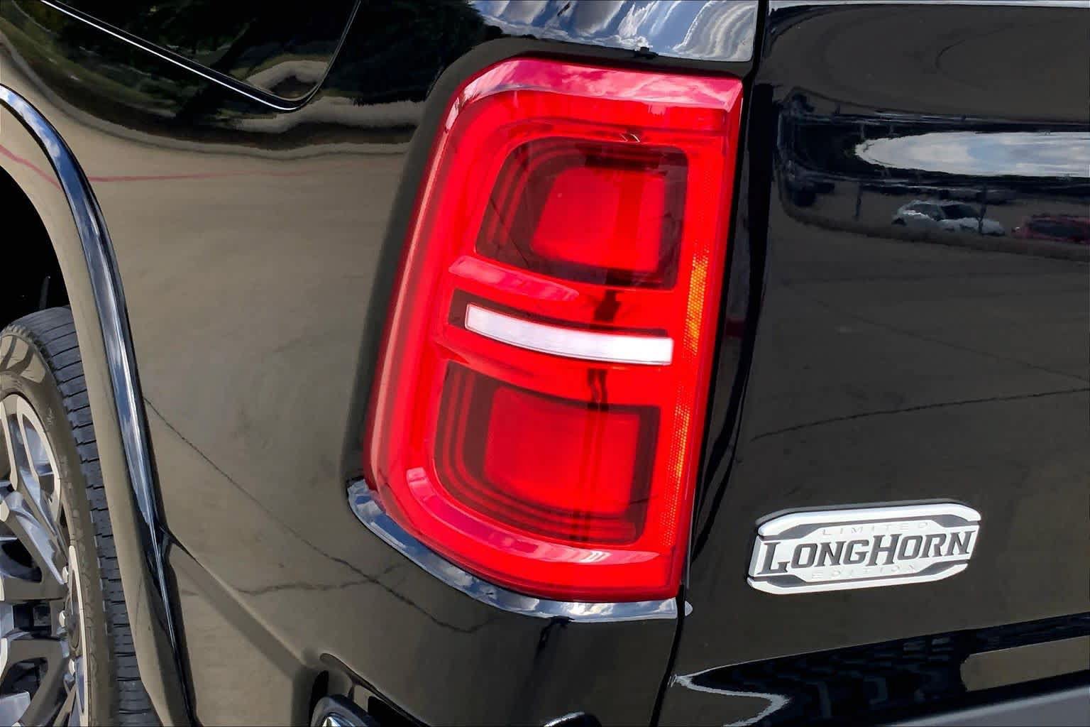 Used 2025 RAM 1500 Limited AWD/4WD image 27