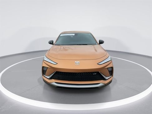 Used 2024 Buick Envista Sport Touring w/ Convenience I Package image 3