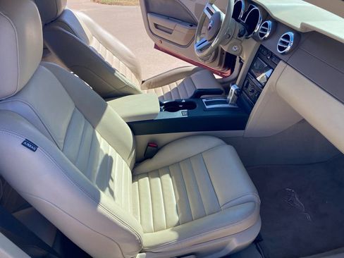 Used 2008 Ford Mustang GT Premium image 7