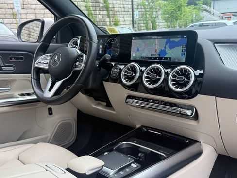 Used 2022 Mercedes-Benz GLA 250 4MATIC image 30