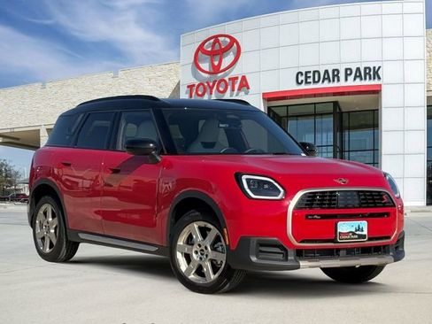 Used 2025 MINI Cooper Countryman S image 1