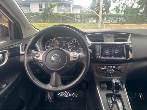 Used 2019 Nissan Sentra SV FWD image 12