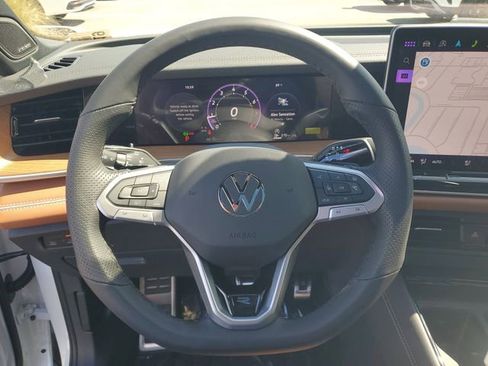 New 2026 Volkswagen Tiguan SEL R-Line image 21