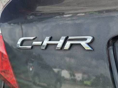 Used 2019 Toyota C-HR XLE FWD image 10
