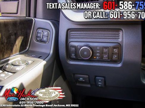 New 2026 Ford F250 Lariat w/ Black Appearance Package image 29