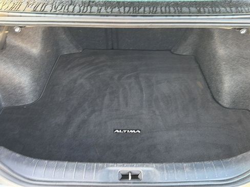 Used 2024 Nissan Altima 2.5 S FWD image 32