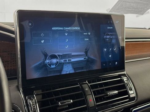Used 2024 Lincoln Navigator L Black Label image 16