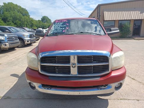 Used 2006 Dodge Ram 2500 Truck SLT image 2