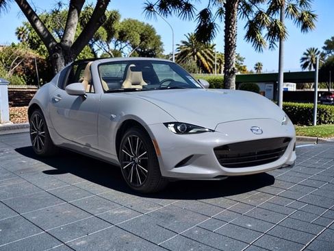 New 2026 MAZDA MX-5 Miata RF Grand Touring w/ Weather Package RWD image 4