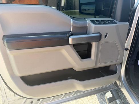 Used 2022 Ford F350 XLT w/ XLT Premium Package AWD/4WD image 17