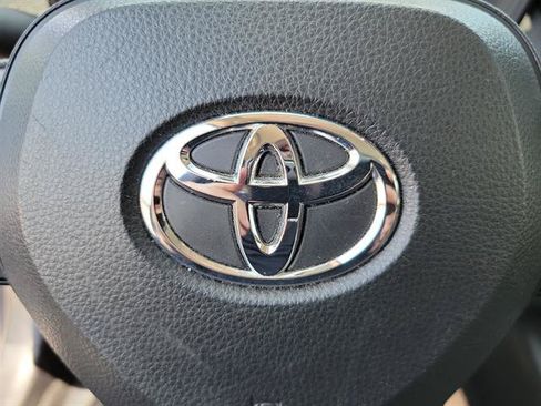 Used 2023 Toyota Corolla LE FWD image 17