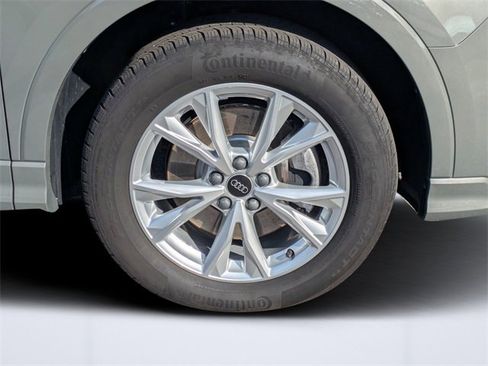 Used 2024 Audi Q3 2.0T Premium image 10